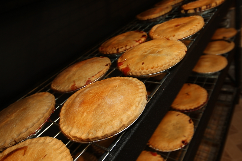 SEATTLE, WA FRIDAY AUGUST 21, 2009 Seattle Pie Company in Magnolia. (Photo by Kevin P. Casey)