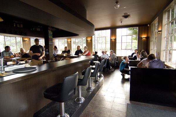 A restaurant in the middle of nowhere, it felt like, but half the seats were filled, and on a Monday nightaE”I've seen three-star restaurants in this city with paltrier crowds.
