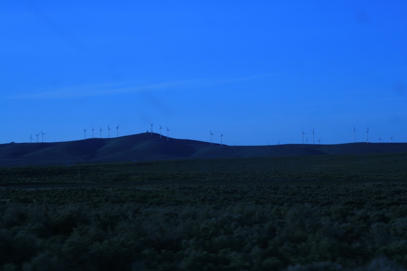 As you get close to Vantage, the windmills start to come into focus. I know it doesn't appear that way in this photo, so you'll just have to take my word for it.