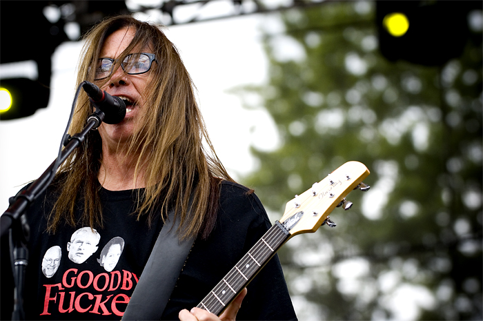 The Offspring at Bumbershoot: Some Things Never Change: Dexter Holland's voice is still among the most recognizable in the business. Noodles still loves porn. And the kids aE” many who don't know radio without Smash, The Offspring's/Independent music's biggest record ever aE” still go ape-shit for Come Out and Play (Keep 'EM Separated).