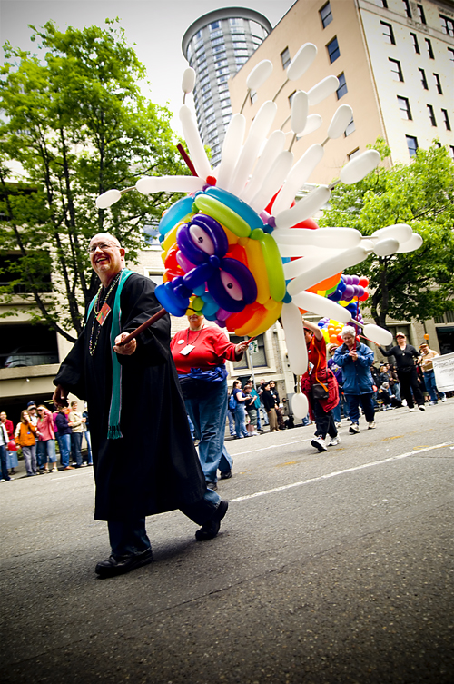 Bears, Obama fans, Sisters, and others turned out for Seattle's Pride Parade,