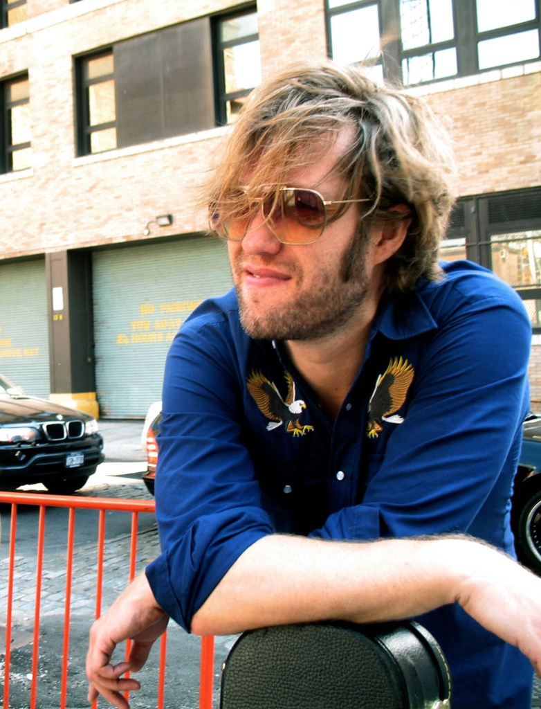 I used to surreptitiously examine older menaE™s beards in the hopes of divining their secrets, but had to be very careful not to get caught staring too intently, especially in my old Pike/Pine neighborhood around the corner from the old Spar, where altogether too many men would have been HAPPY to show me how they trimmed their beards.