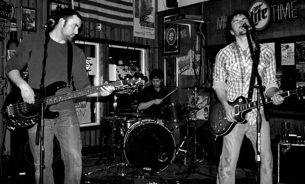 Wednesday, July 23You know that saying, aEœreeks of potential?aE Well, the phrase is apt for Bellingham trio Jet Lag Palm. These boys seem to have come up with a  particularly intoxicating aroma that possesses a heavy, heavy top note of Replacements , an under note of Wilco, wispy hints of Whiskeytown on a bender, The Boss and Budweiser. With Ryan Purcell, Sean Knox and the Lonely Lovers, Lucky Suns. Comet Tavern, 922 E. Pike St., 323-9853, 8 p.m. Listen to Break In Two.