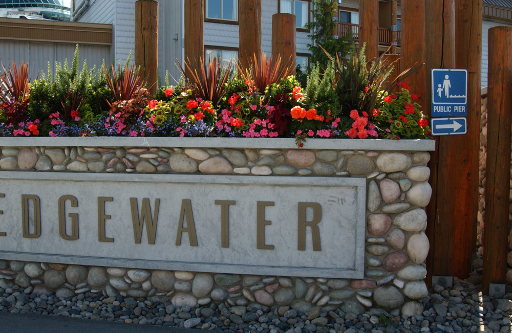 Do not miss that sign. If you thread your way through the parking lot at Pier 67, the Edgewater Hotel.