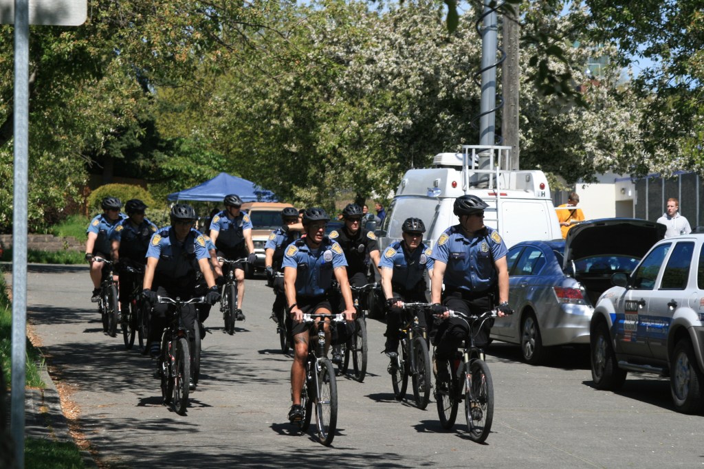 Among many Seattle-area activists, the handful of broken windows and black-clad agitators