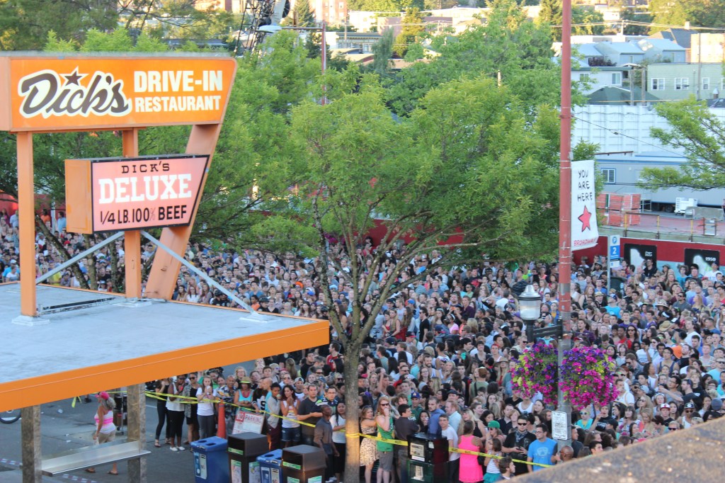 When I say everyone and their mother was at the Macklemore video