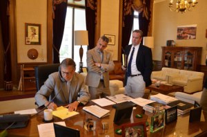 Inslee take a call from the DOJ/Governor's Office