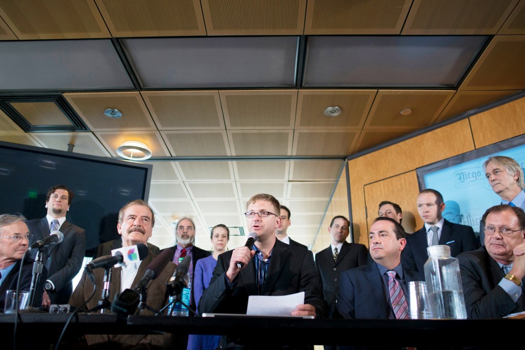 (Photo credit: Daniel Berman) Jamen Shively speaks at the late-May Diego Pellicer press conference, flanked by Vicente Fox (left) and John Davis.