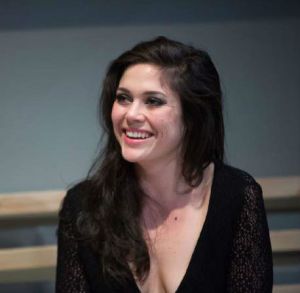 Neto's hooker returns with an agenda / Benito Vasquez