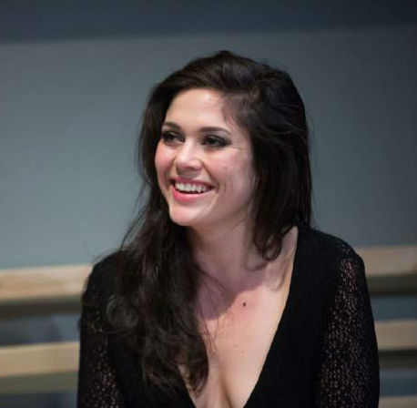 Neto's hooker returns with an agenda / Benito Vasquez