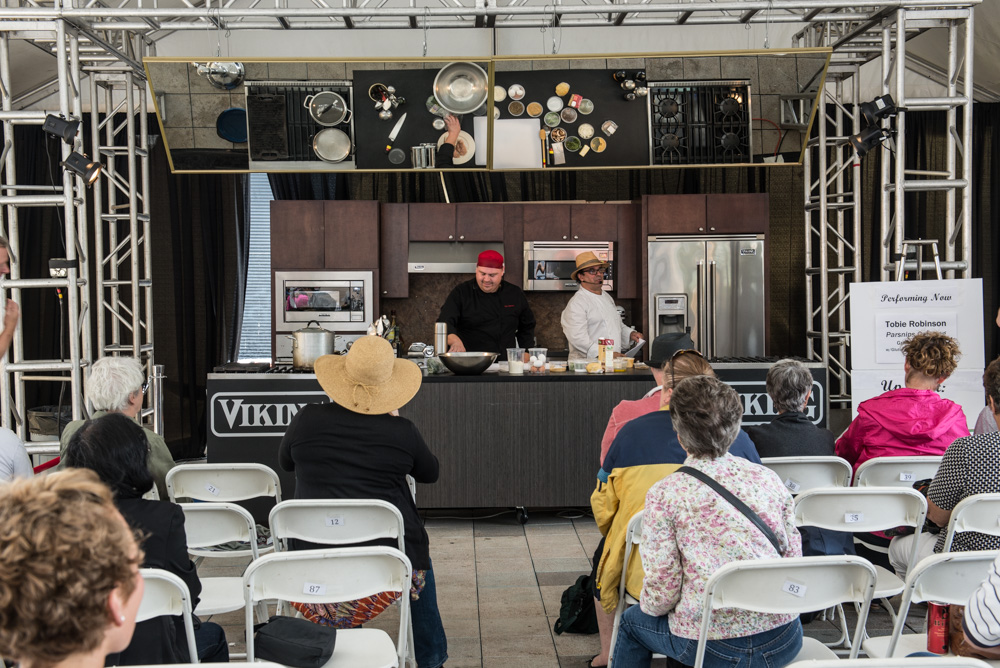  As you can see, with smoking salmon at the festival, Bite was