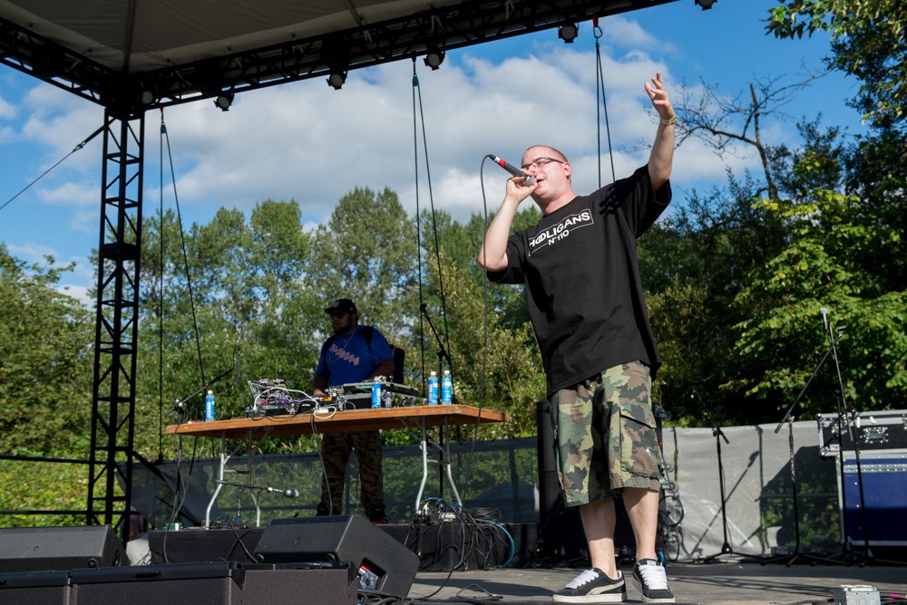 Grynch added a hip hop flare to the afternoon getting those sweaty fest-goers on their feet and arms in the air.