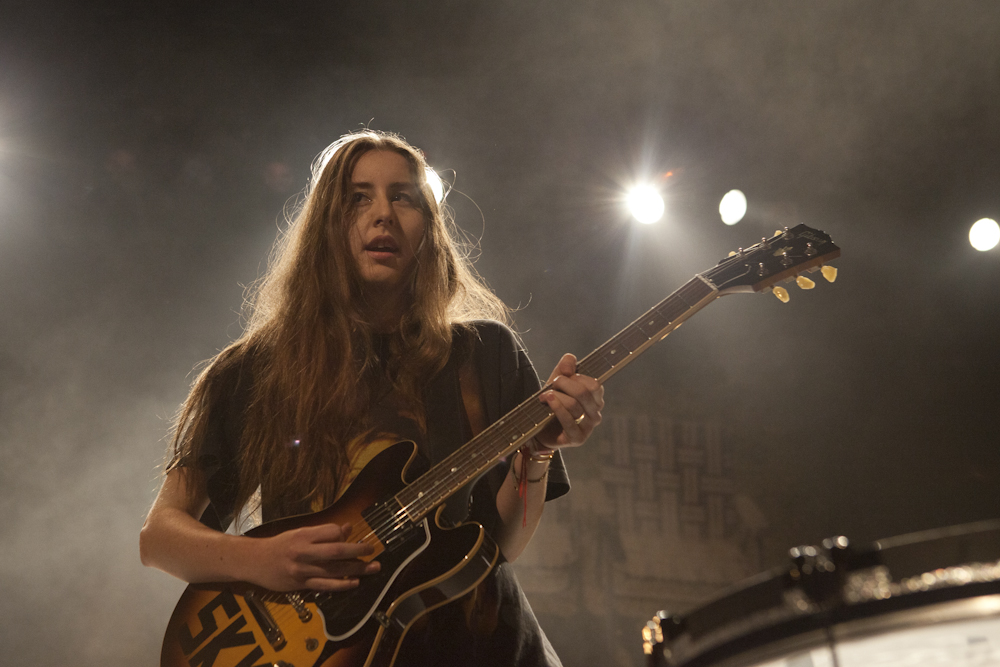 Haim rocks out but keeps the atmosphere fun and light. Photo by Anna Erickson