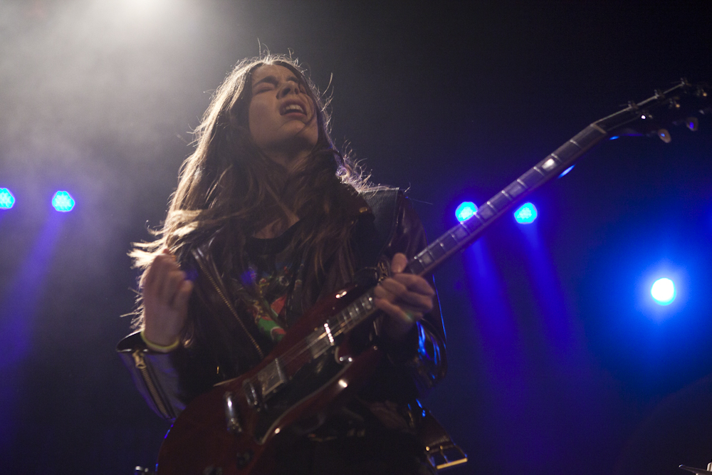 Haim rocks out but keeps the atmosphere fun and light. Photo by Anna Erickson