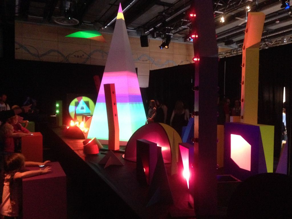 At Fisher Pavilion: Finger Power!Photo By Brian Miller