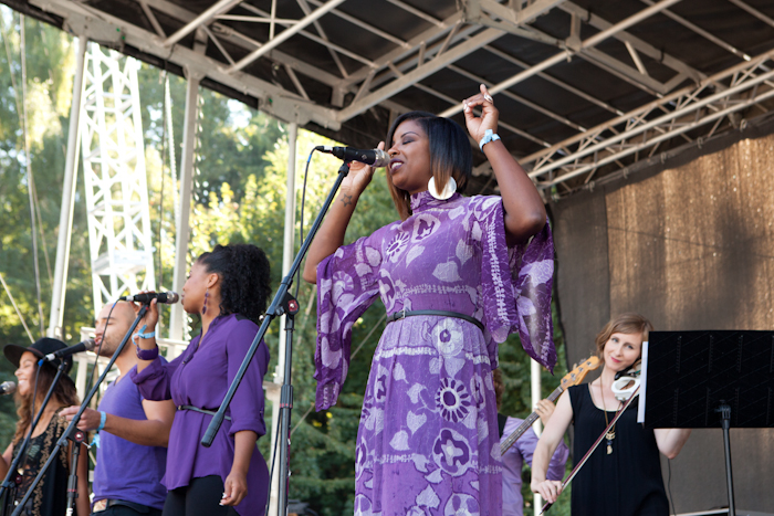Shaprece owned the stage with her powerful voice and soulful layered beats. Photo by Anna Erickson