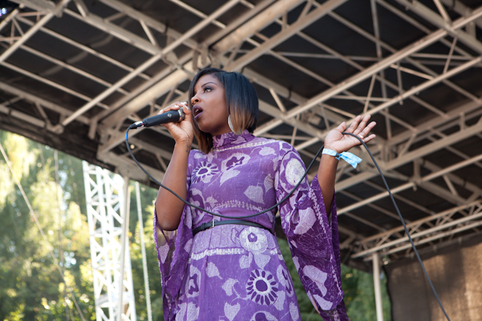 Shaprece owned the stage with her powerful voice and soulful layered beats. Photo by Anna Erickson