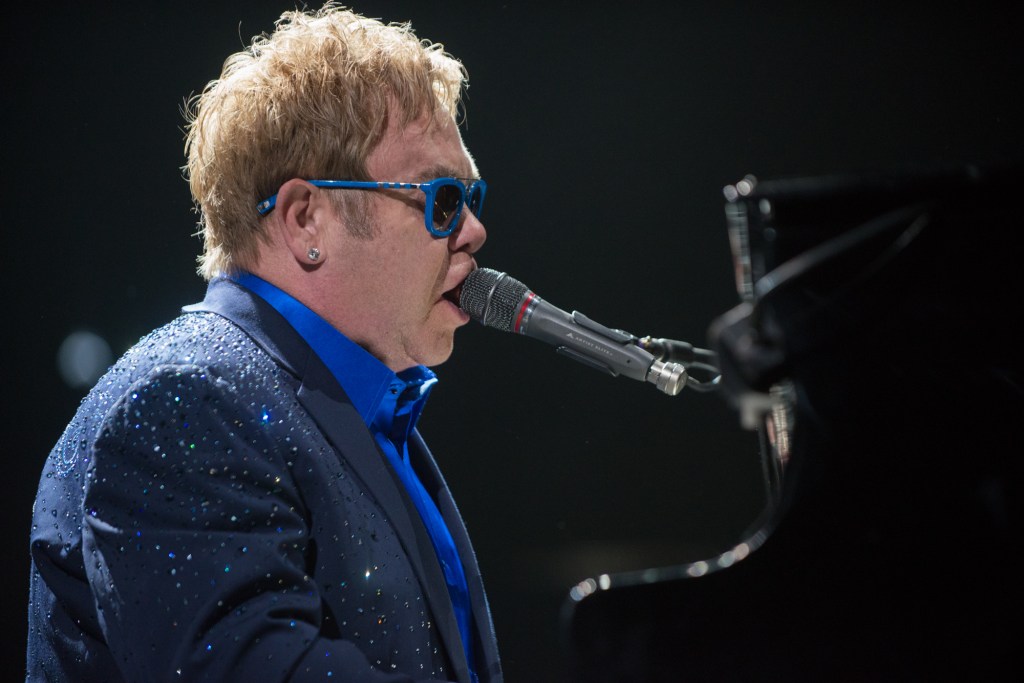 Elton John was as classy as ever stopping after each song to happily engage the fans and throw a smile.