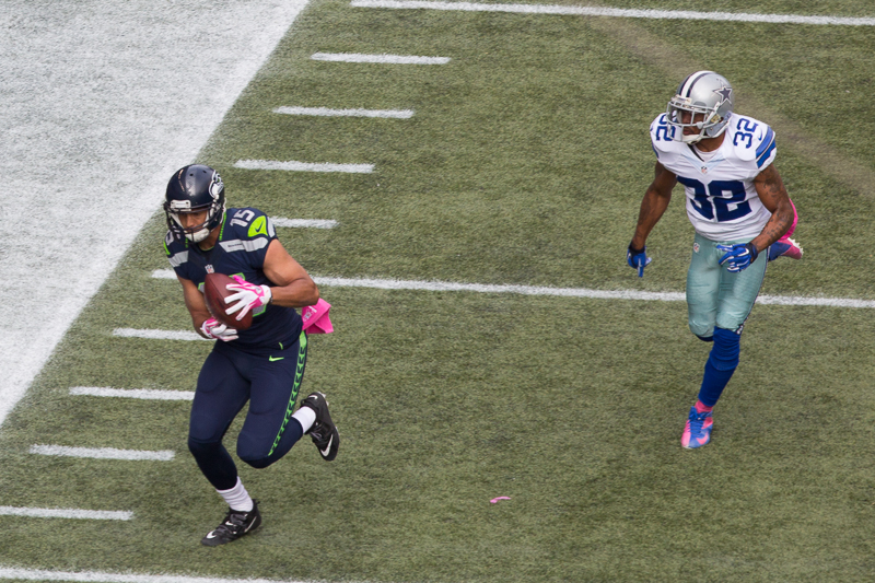 Seattle receiver Jermaine Kearse completes a 53-yard pass in the first quarter.
