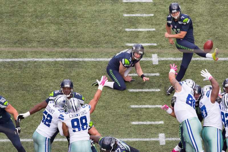 Seattle kicker Steven Hauschka completes a 33-yard field goal in the first quarter.