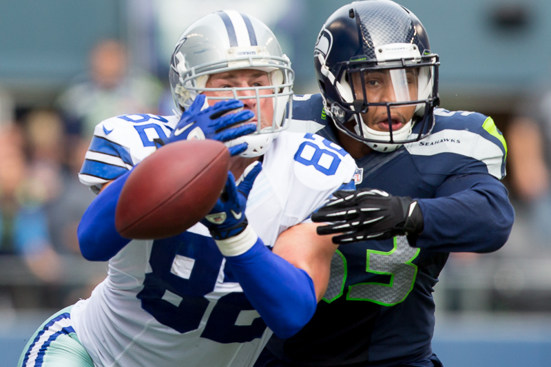 Seahawks' linebacker Malcolm Smith breaks up a pass intended for Dallas receiver Jason Witten in the second quarter.