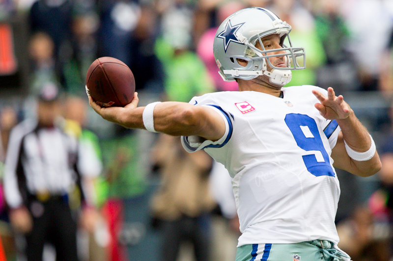 Dallas QB Tony Romo throws a pass in the third quarter.
