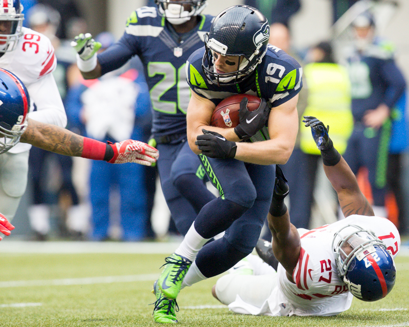 Seattle punt returner Bryan Walters is tacked at the SEA 20 in the first quarter.