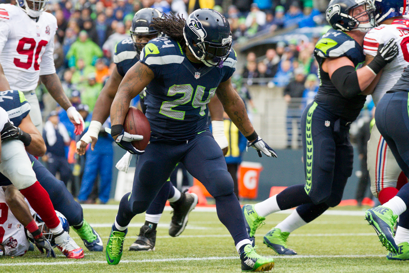 Marshawn Lynch led the Seahawks in a 38 to 17 rout of the New York Giants on Sunday.
