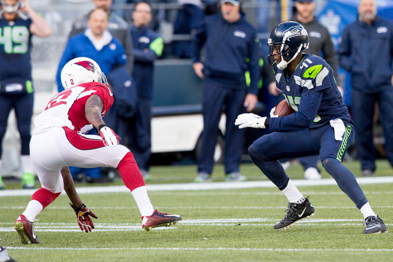Seattle's Byron Maxwell runs upfield after pulling down an interception in the second quarter.