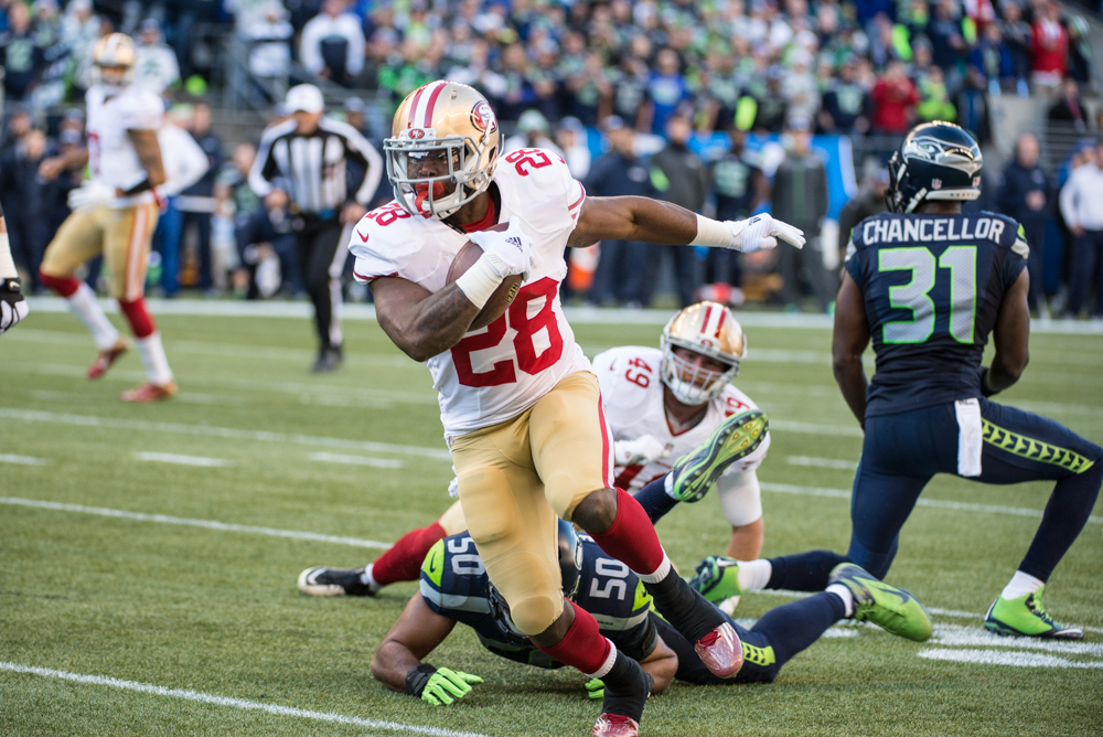 Runningback Carlos Hyde had a few great plays on Sunday before an injury took him out in the third quarter.