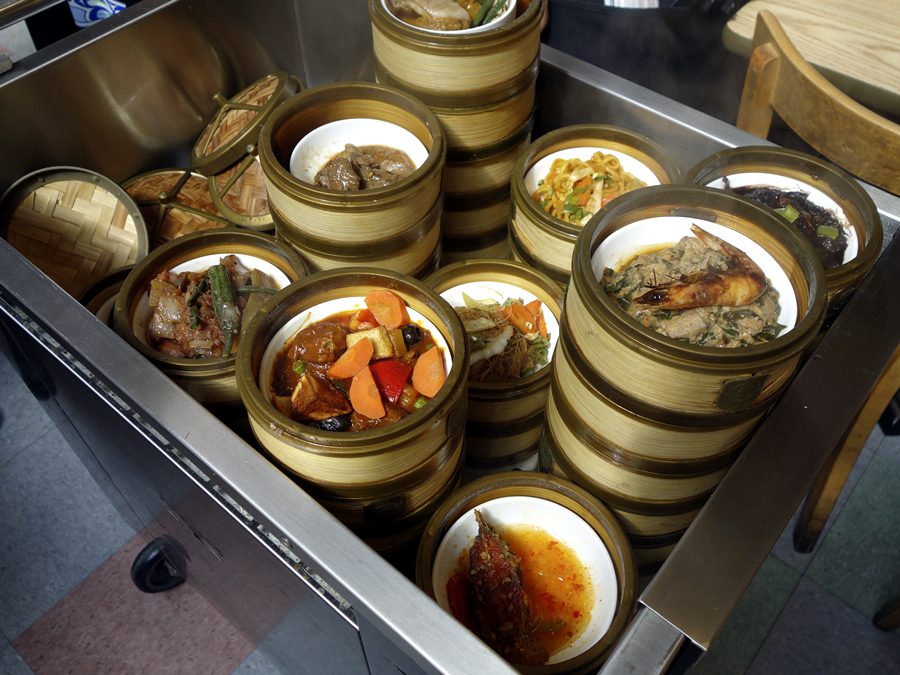 Isla Manila’s Chinese-inspired “flip-sum.”