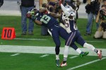 Chris Matthews catches a deep pass.