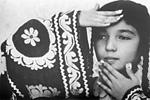 Nadereh Abdelahyeva as the enchanting young Nadereh.