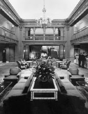 The Four Seasons Olympic Hotel lobby: Where nobody knows your name.