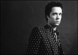 Rufus Wainwright and his amazing polka dots.