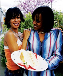 Sisterhood is powerful: Leslie and Laurie Coaston of Kingfish.