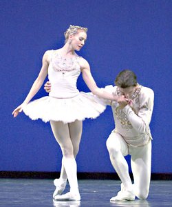 Pas de perfection: Barker and Milov.