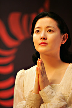 Lee makes nice before payback time.