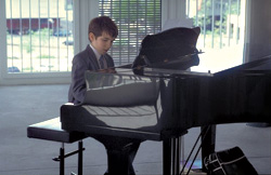 Teo Gheorghiu at the keys.