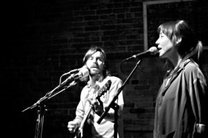 Arthur & Yu backed by the Moondoggies.