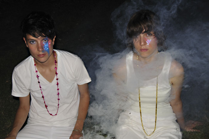 Telepathe: So sparkly, and yet so serious.