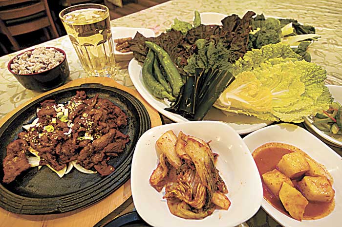 The ssambap is fresh from the garden.