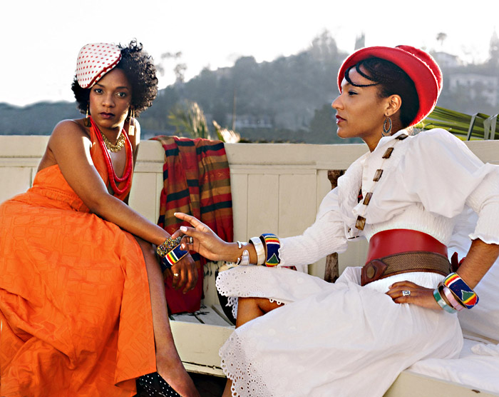 Les Nubians sisterly love.