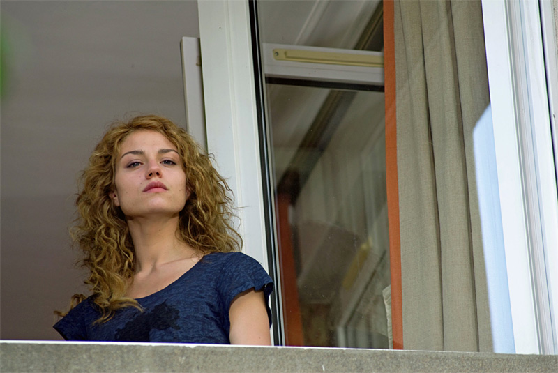 Dequenne tells a tall tale.