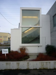 Box With the Sound of Its Own Making