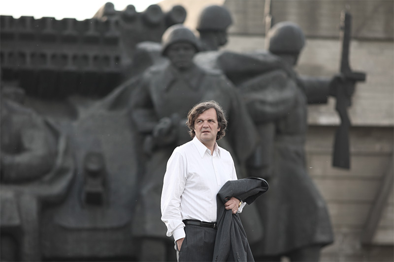 Kusturica plays the double agent.