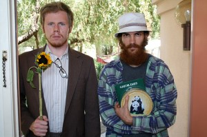 Jones (left) and Dickler as estranged sibs.
