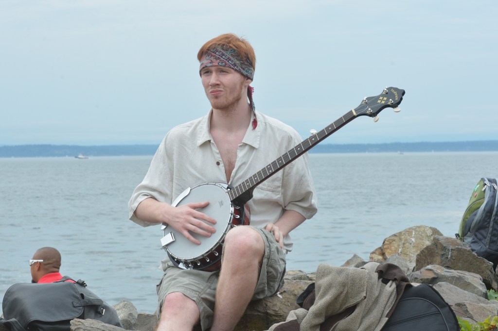 Some people come to Hempfest to protest. Others to party. Some just