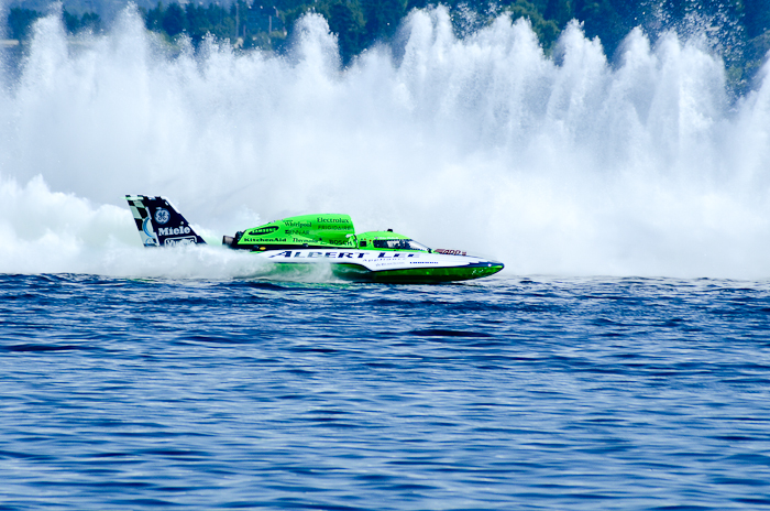 The Albert Lee Appliance Hydroplane of Go Fast, Turn left Racing.