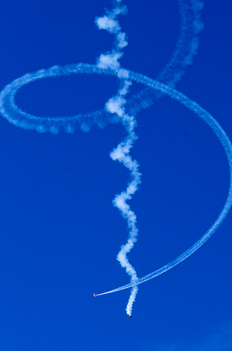 The Red Eagles performing a joint maneuver.